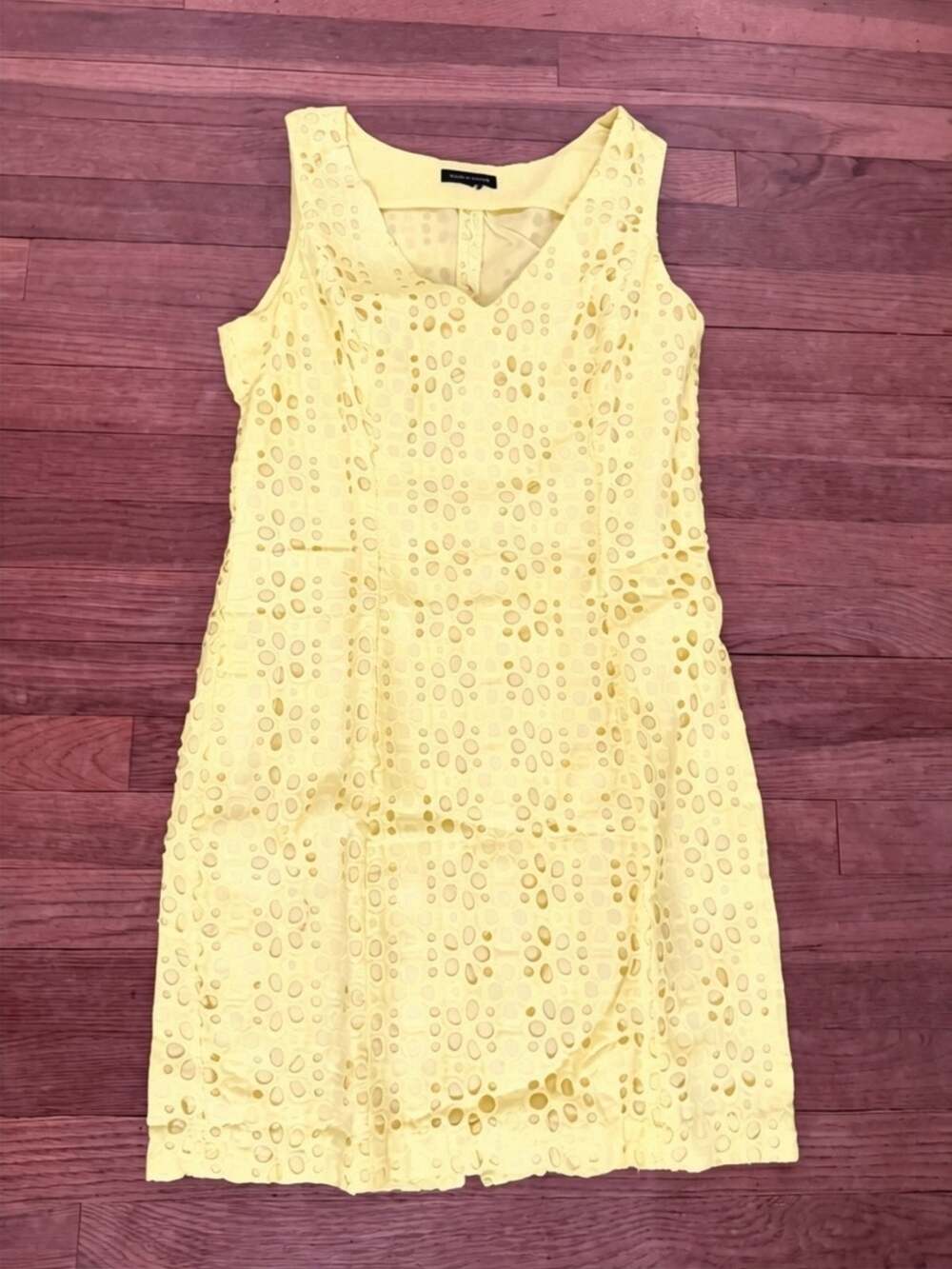 Tommy Hilfiger Women's Yellow Eyelet Sleeveless Mini Dress - Size 6
 b1